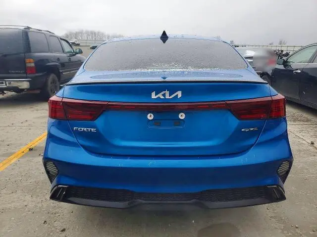 2023 KIA FORTE GT-LINE  