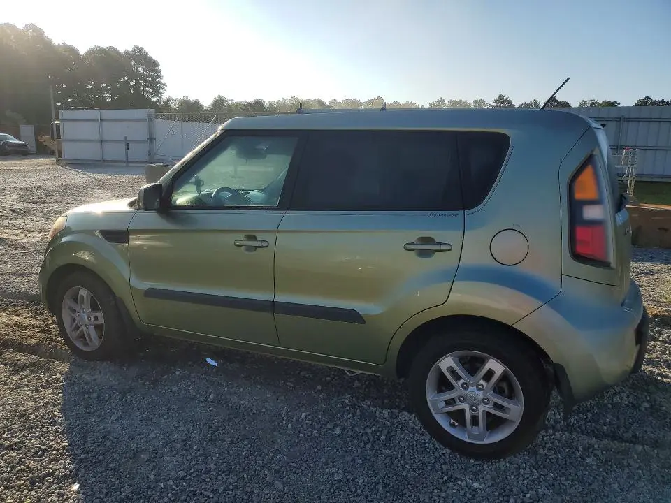 2011 KIA SOUL +  