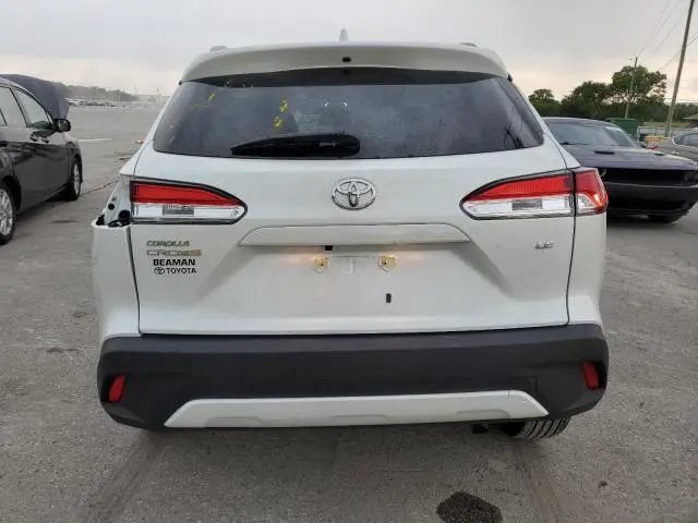 2024 TOYOTA COROLLA CROSS LE  