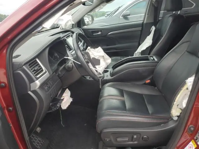 2019 TOYOTA HIGHLANDER SE  