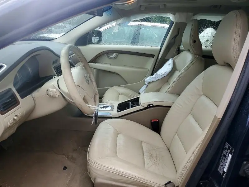 2011 VOLVO XC70 3.2  