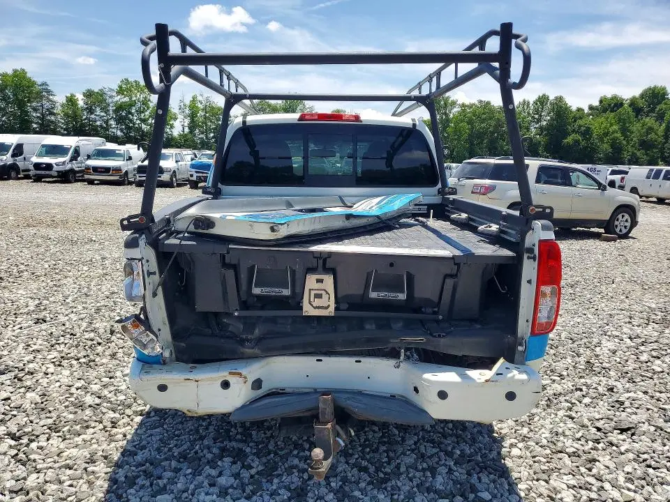 2018 NISSAN FRONTIER SV  