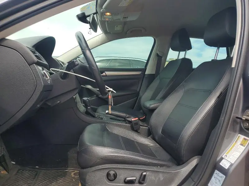 2014 VOLKSWAGEN PASSAT S  