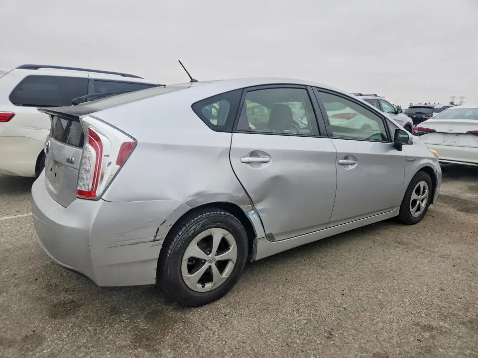 2013 TOYOTA PRIUS TWO  