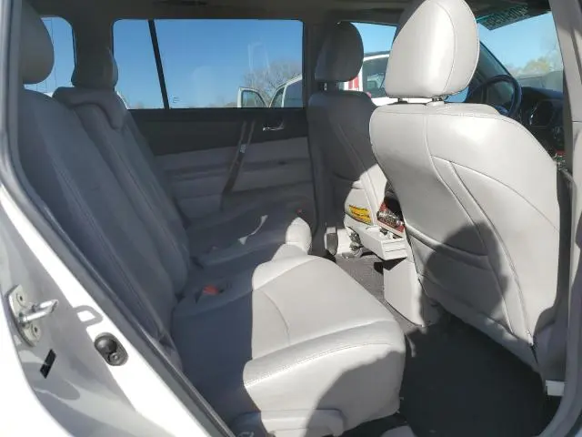 2011 TOYOTA HIGHLANDER LIMITED  