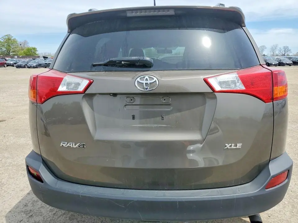 2015 TOYOTA RAV4 XLE  