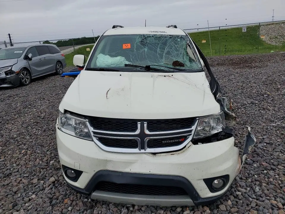 2019 DODGE JOURNEY SE  