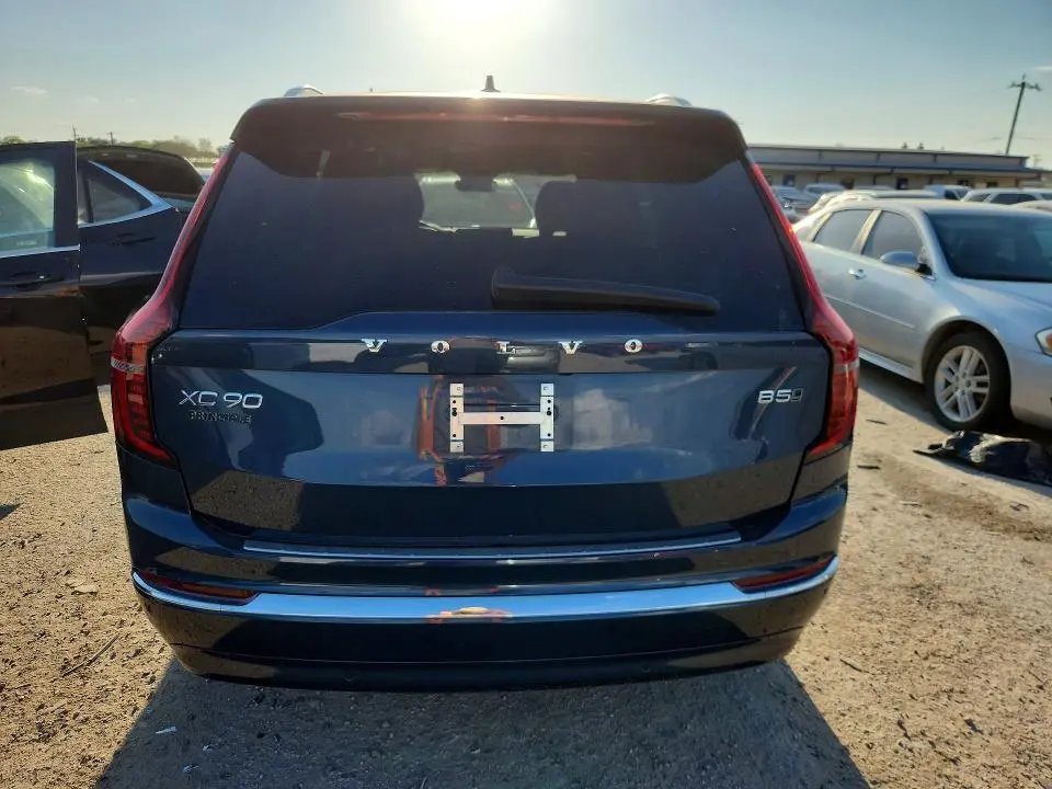 2026 VOLVO XC90 PLUS  