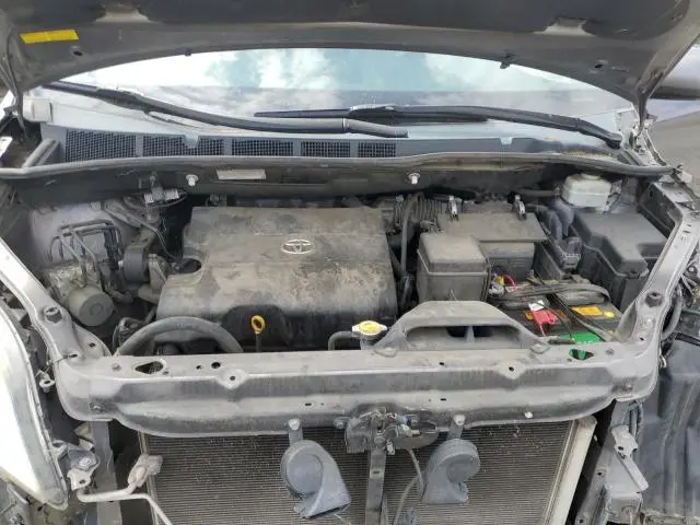 2011 TOYOTA SIENNA XLE  