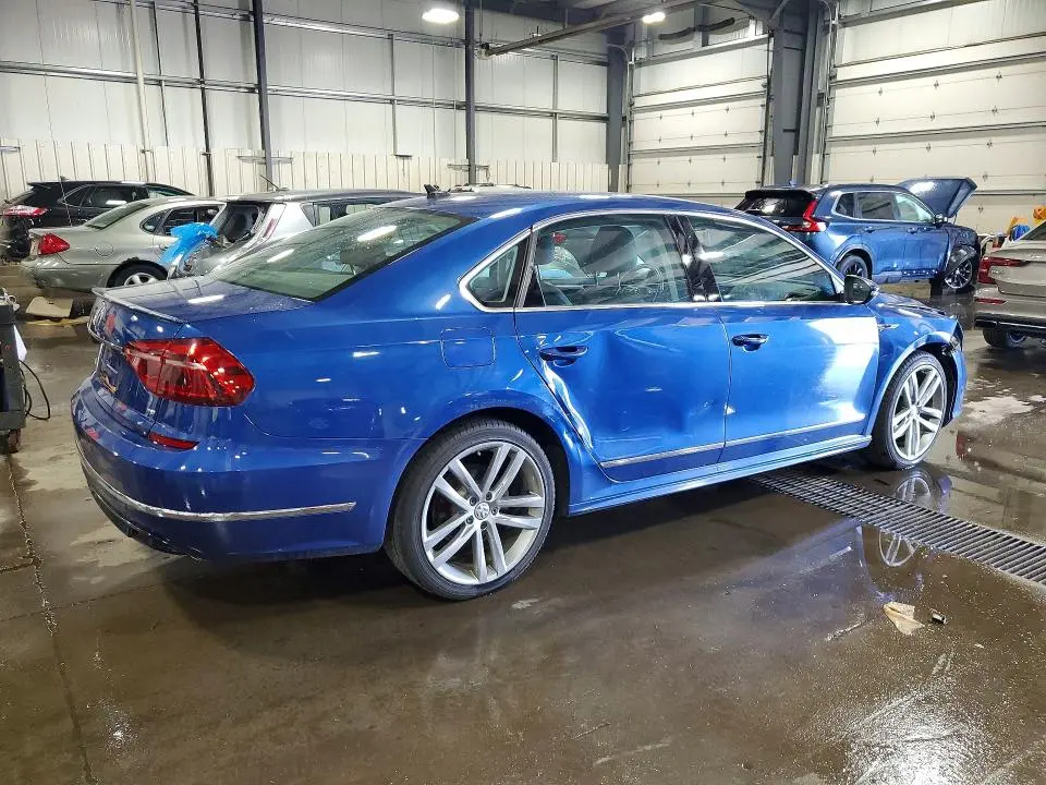 2017 VOLKSWAGEN PASSAT R-LINE  