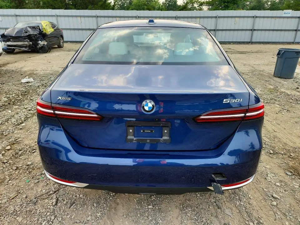 2024 BMW 530 XI  