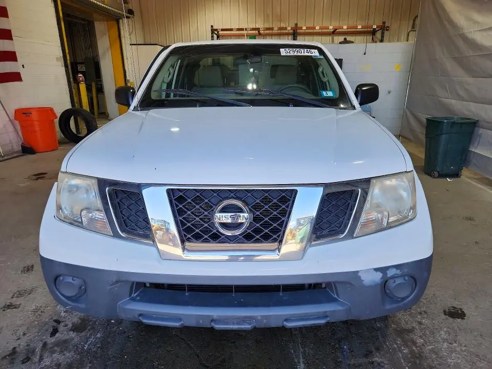 2013 NISSAN FRONTIER S  