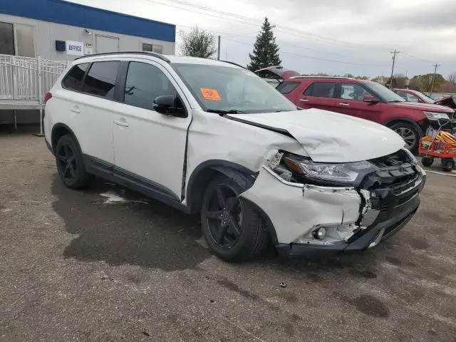 2019 MITSUBISHI OUTLANDER SE  