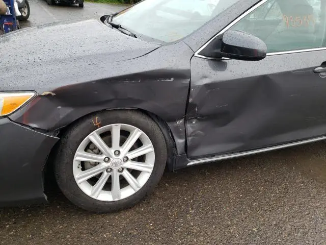 2012 TOYOTA CAMRY SE