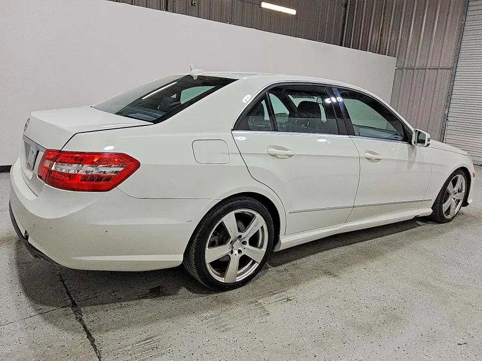 2011 MERCEDES-BENZ E 350  