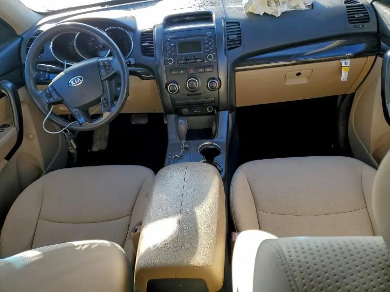 2013 KIA SORENTO LX  