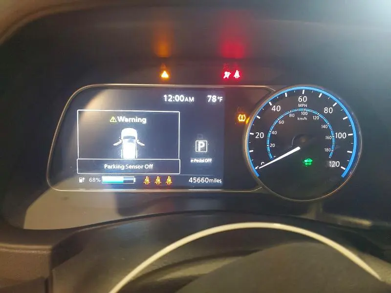 2022 NISSAN LEAF SV PLUS  