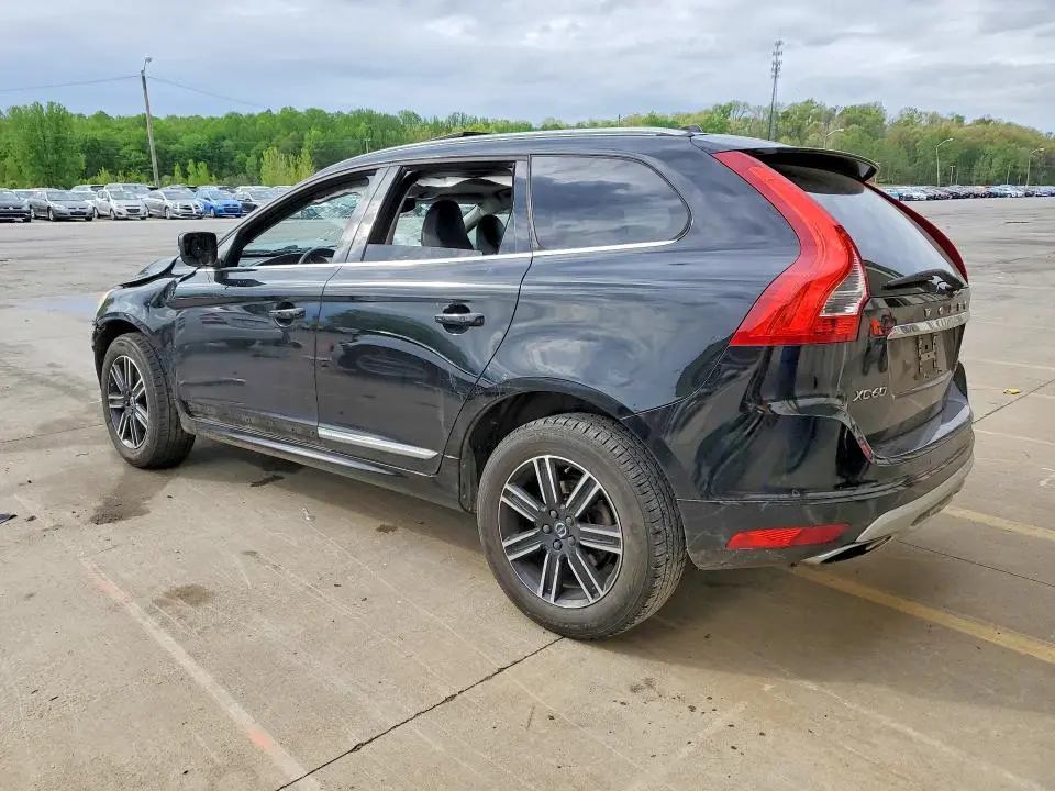2017 VOLVO XC60 T5 DYNAMIC  
