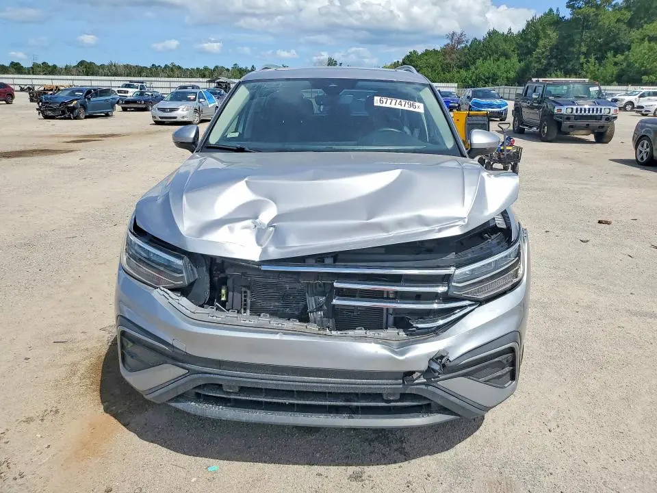 2022 VOLKSWAGEN TIGUAN SE  