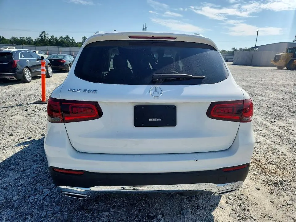 2022 MERCEDES-BENZ GLC 300  