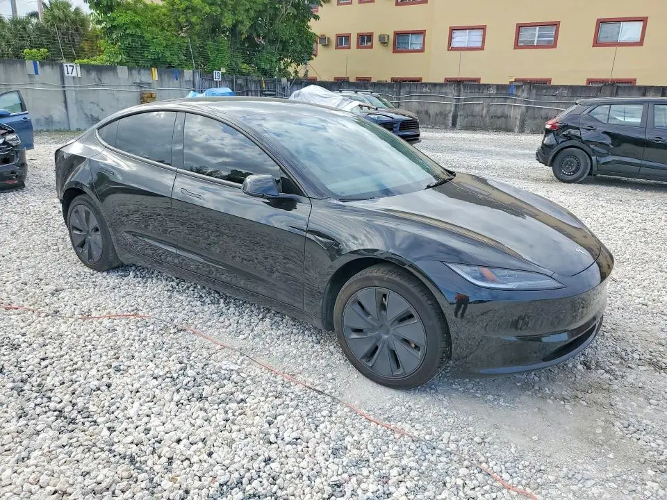 2025 TESLA MODEL 3   