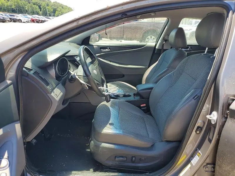 2011 HYUNDAI SONATA SE  