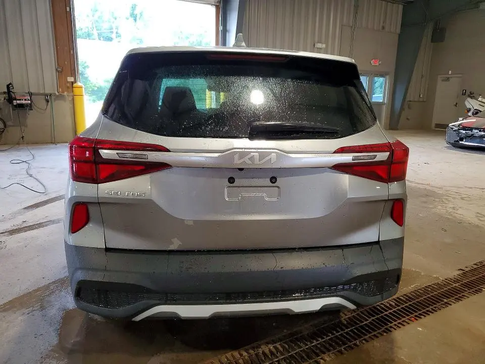 2023 KIA SELTOS LX  