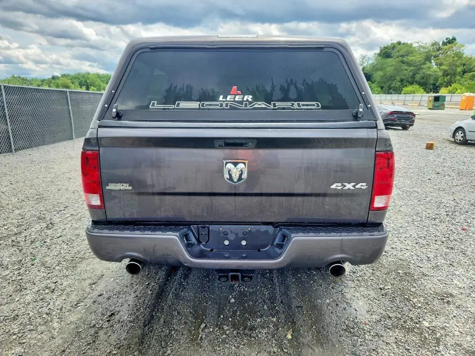 2016 RAM 1500 ST  