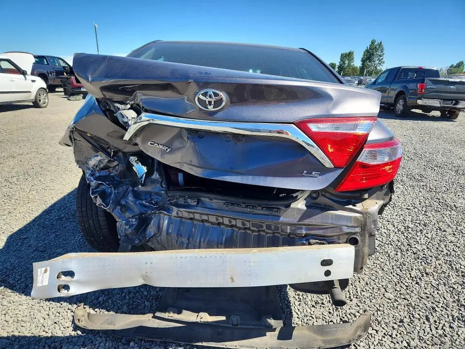 2015 TOYOTA CAMRY LE  