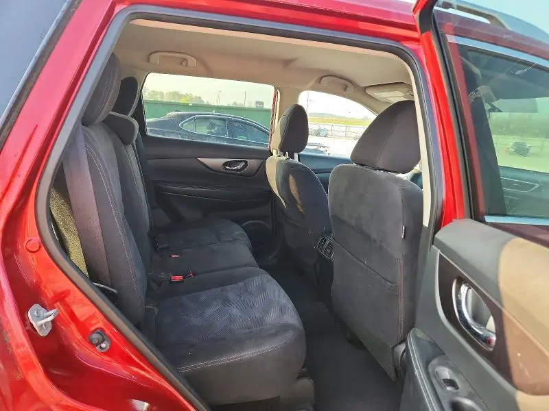 2015 NISSAN ROGUE SV  