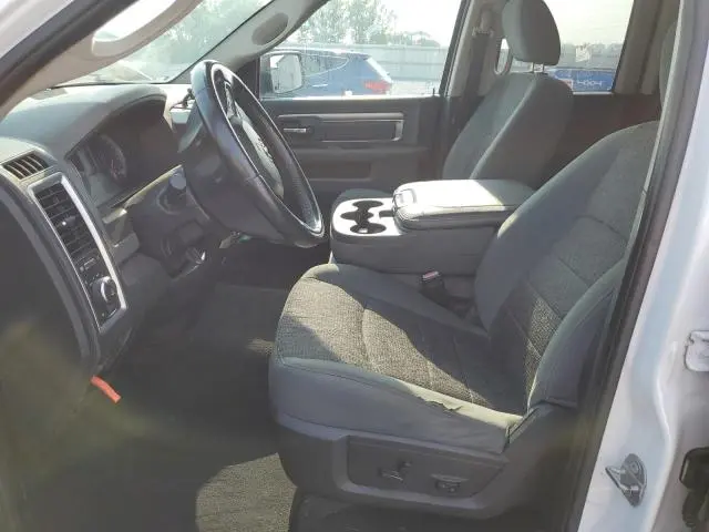 2016 RAM 1500 SLT  