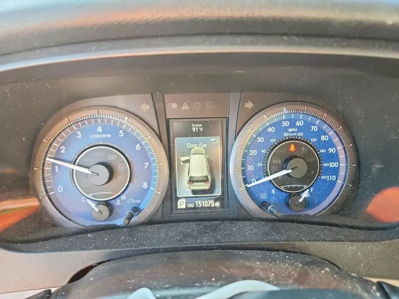 2015 TOYOTA SIENNA XLE 8-PASSENGER  