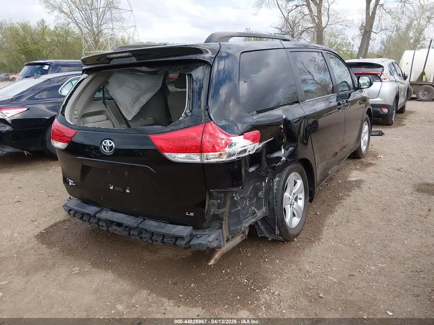 2014 TOYOTA SIENNA LE V6 8 PASSENGER