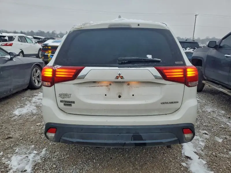 2018 MITSUBISHI OUTLANDER SE  