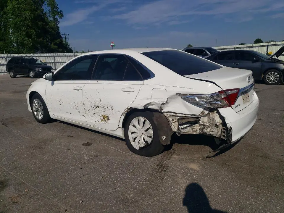 2016 TOYOTA CAMRY LE  