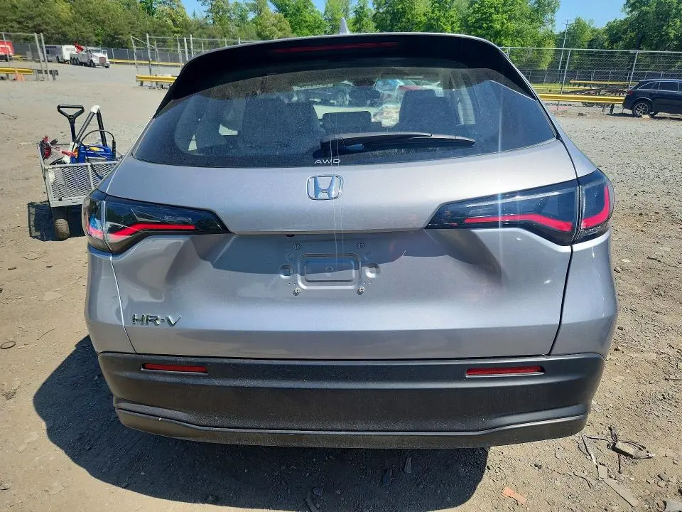 2023 HONDA HR-V LX  