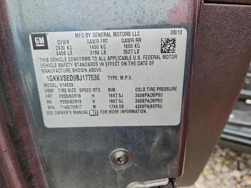 2011 GMC ACADIA SLT-2  