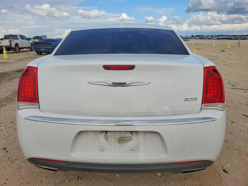2020 CHRYSLER 300 LIMITED  