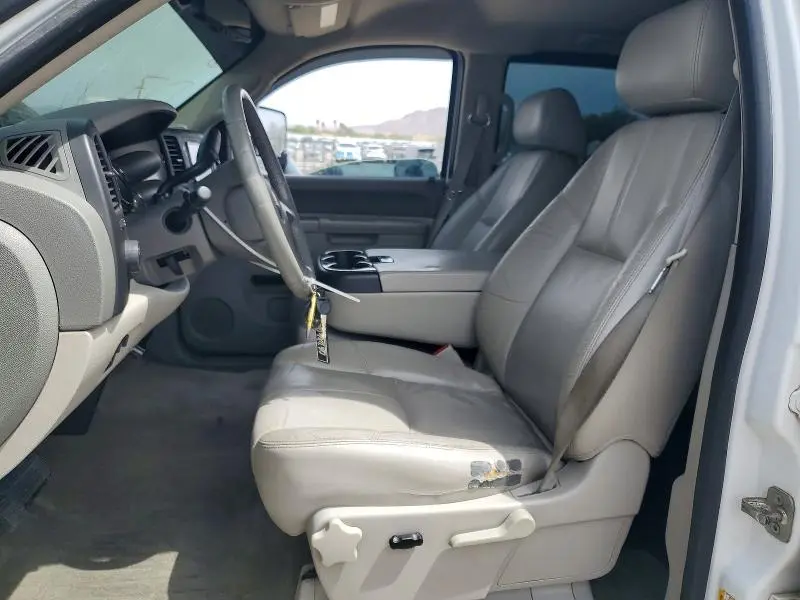 2012 GMC SIERRA K2500 SLE  