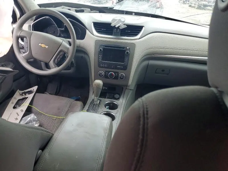 2015 CHEV TRAVERSE LS  