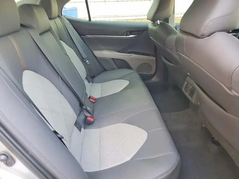 2018 TOYOTA CAMRY XLE  