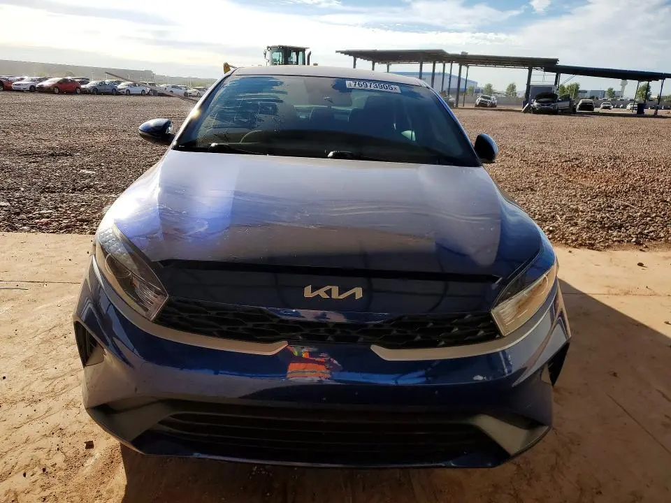 2023 KIA FORTE LXS  