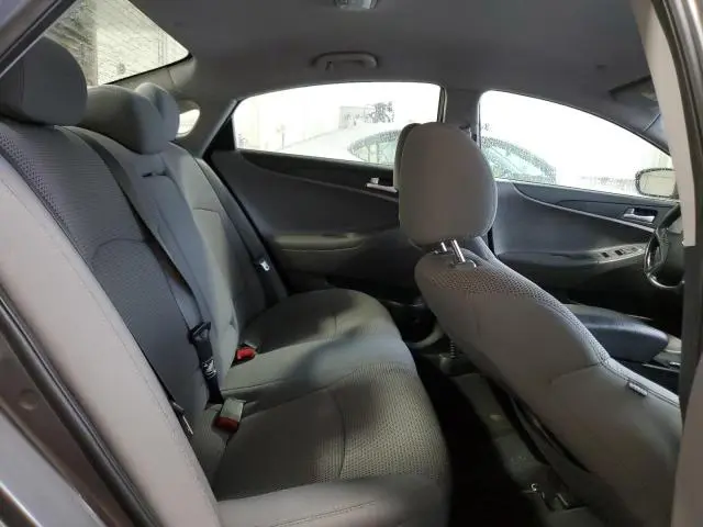 2012 HYUNDAI SONATA GLS  