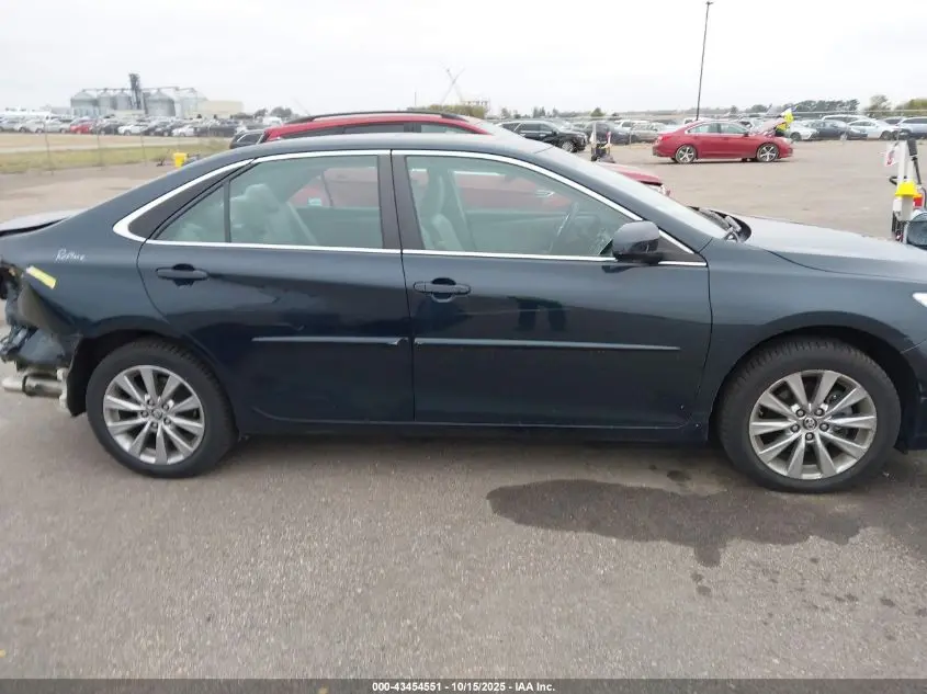 2015 TOYOTA CAMRY XLE