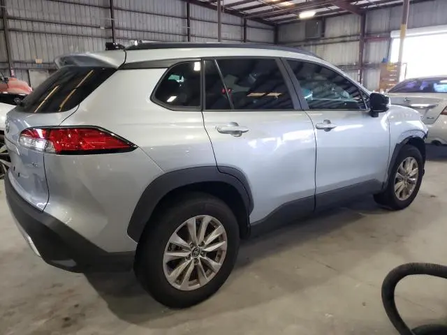 2025 TOYOTA COROLLA CROSS LE  