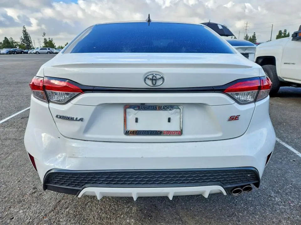 2022 TOYOTA COROLLA SE  