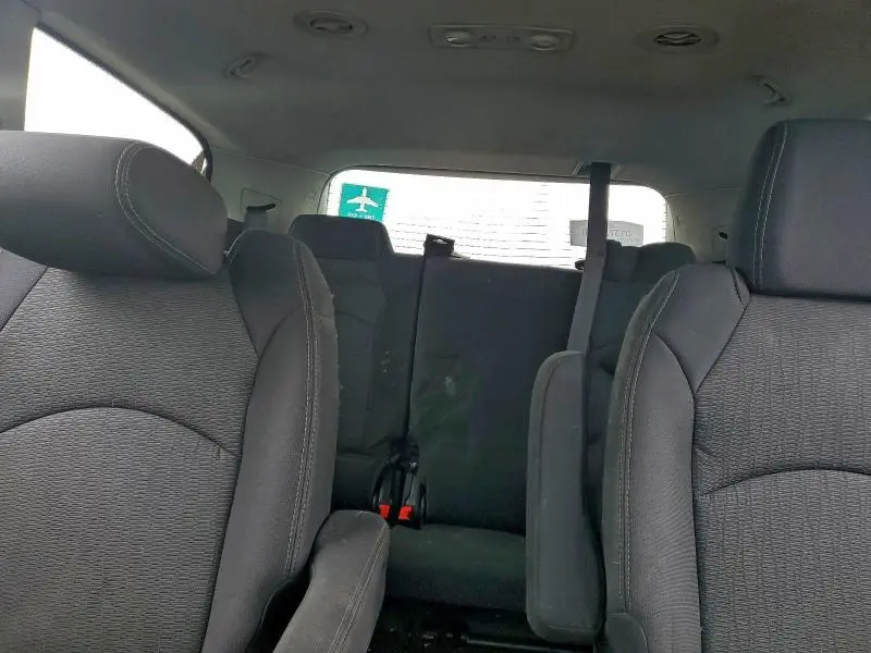 2015 CHEVROLET TRAVERSE LT  