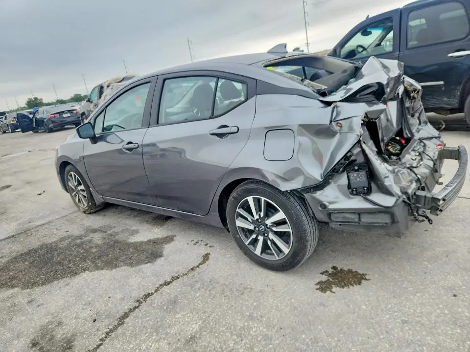 2024 NISSAN VERSA SV  
