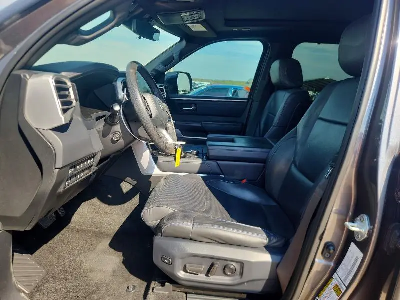 2022 TOYOTA TUNDRA PLATINUM  