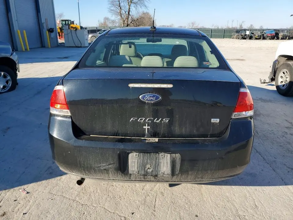 2010 FORD FOCUS SE  
